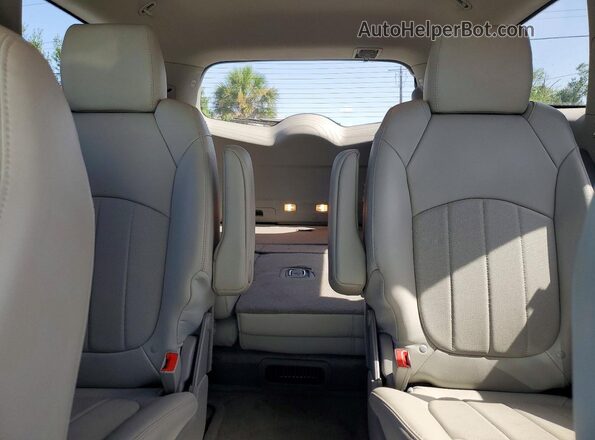5GAKRBKD7HJ114756 2017 BUICK ENCLAVE Silver Rear seats view