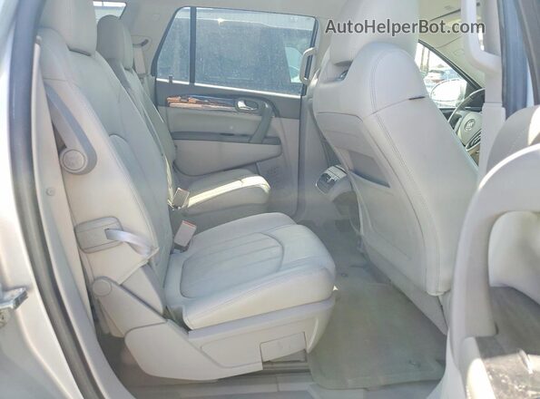 5GAKRBKD7HJ114756 2017 BUICK ENCLAVE Silver Rear interior view