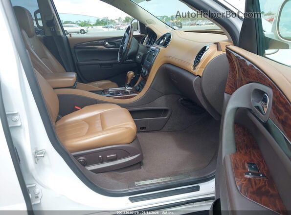 5GAKRCKD9HJ174978 2017 BUICK ENCLAVE Белый Вид салона спереди