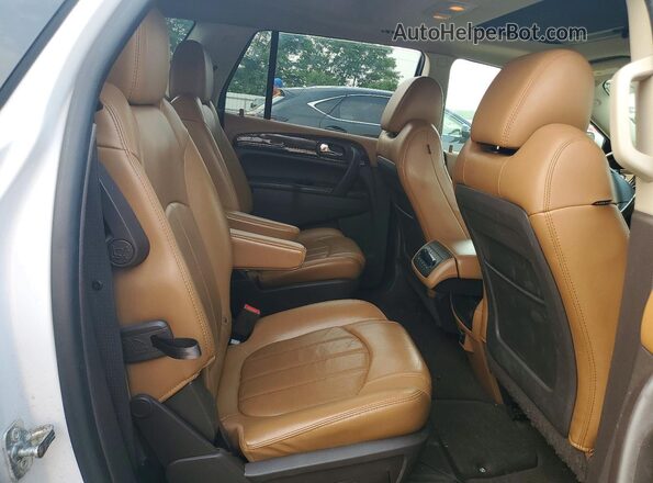 5GAKVBKD1GJ109031 2016 BUICK ENCLAVE White Вид задньої частини салону