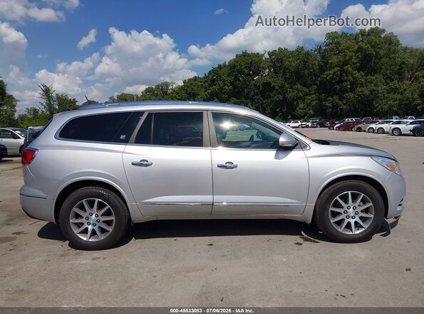 5GAKVBKD7HJ343188 2017 BUICK ENCLAVE Silver Вид задньої частини салону