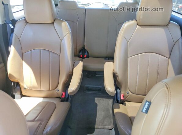 5GAKVCKDXHJ108354 2017 BUICK ENCLAVE White Vista de los asientos traseros
