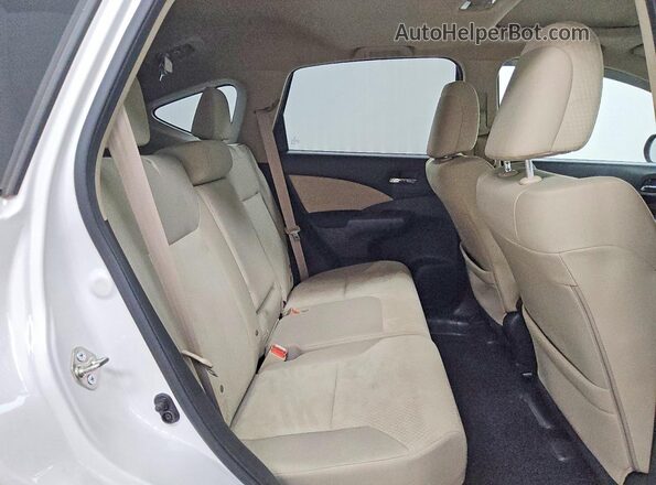 5J6RM3H58GL020870 2016 HONDA CR-V White Rear interior view