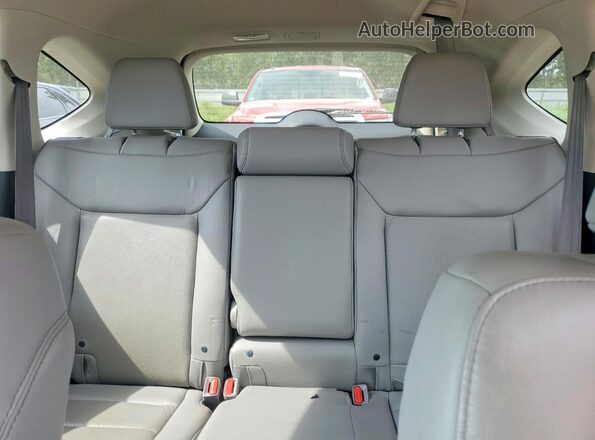 5J6RM4H74GL045000 2016 HONDA CR-V Blue Rear seats view