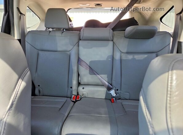 5J6RM4H78GL019970 2016 HONDA CR-V Gray Rear seats view