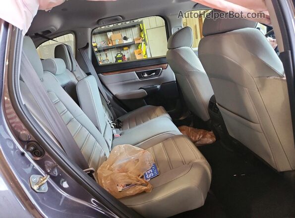 5J6RW2H50JL034158 2018 HONDA CR-V Gray Rear seats view