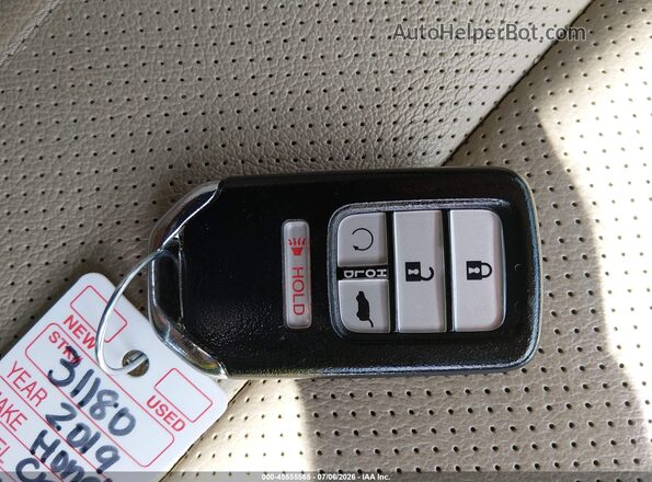 5J6RW2H80KA008862 2019 HONDA CR-V White Vista del salpicadero