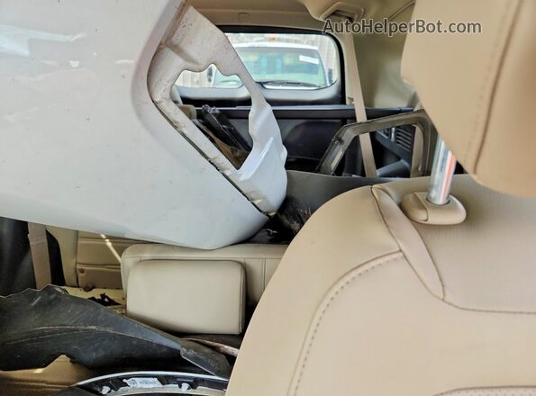 5J6RW2H82ML006604 2021 HONDA CR-V White Rear seats view