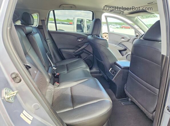 5J8TB3H72GL009366 2016 ACURA RDX Silver Vista de los asientos traseros