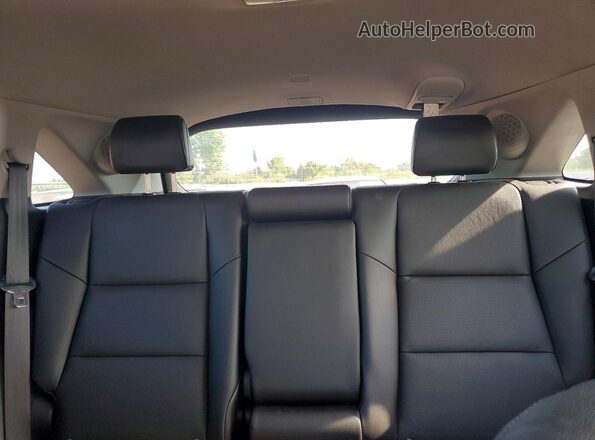 5J8TB4H59HL007068 2017 ACURA RDX White Rear seats view