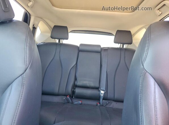 5J8TC1H31KL023024 2019 ACURA RDX White Հետևի նստատեղերի տեսք