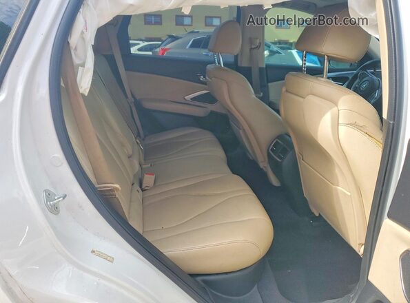 5J8TC1H38ML007034 2021 ACURA RDX White Вид задньої частини салону