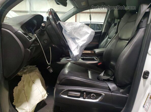 5J8YD4H30LL035882 2020 ACURA MDX White Front interior view