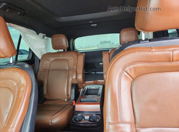 5LM5J7WC0MGL18753 2021 LINCOLN AVIATOR Black Հետևի նստատեղերի տեսք