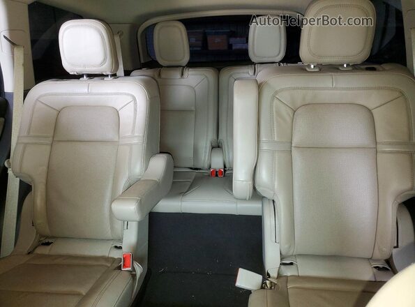 5LM5J7WC1LGL11485 2020 LINCOLN AVIATOR Beige უკანა სავარძლების ხედი
