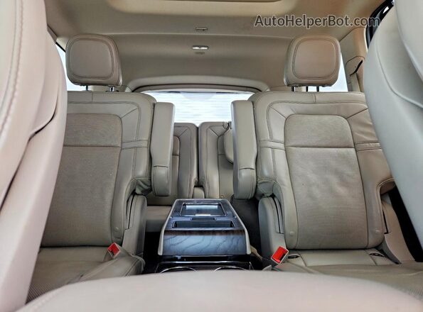 5LM5J7WC1LGL23667 2020 LINCOLN AVIATOR White Vista de los asientos traseros