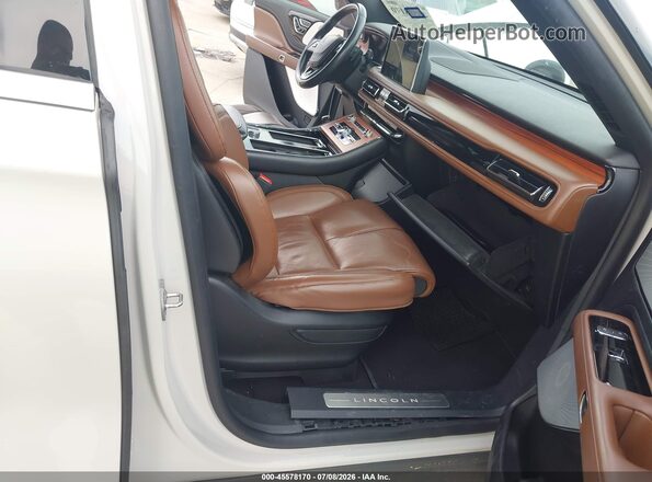 5LM5J7WC3LGL05817 2020 LINCOLN AVIATOR Cream Vista interior delantera