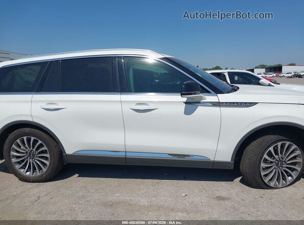 5LM5J7WC3MGL07844 2021 LINCOLN AVIATOR White Vista interior trasera