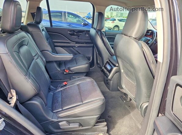 5LM5J7WC3NGL19851 2022 LINCOLN AVIATOR Black Rear seats view
