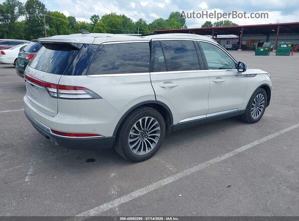 5LM5J7WC3PGL00977 2023 LINCOLN AVIATOR Cream Trasero derecho