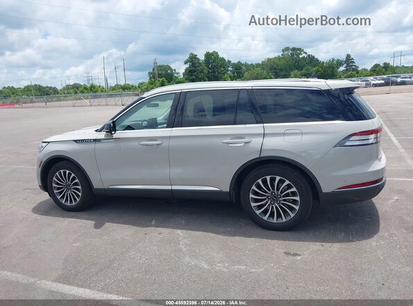5LM5J7WC3PGL00977 2023 LINCOLN AVIATOR Cream Vista interior de 360 grados