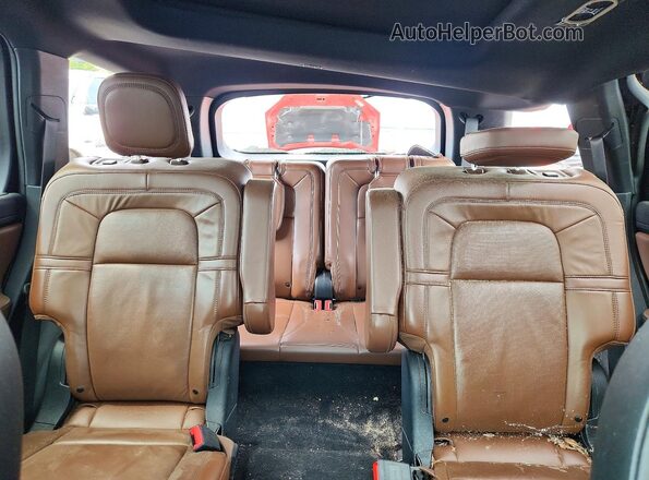 5LM5J7XC0LGL04140 2020 LINCOLN AVIATOR Black Widok tylnych siedzeń