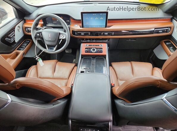 5LM5J7XC0RGL04387 2024 LINCOLN AVIATOR White Dashboard view
