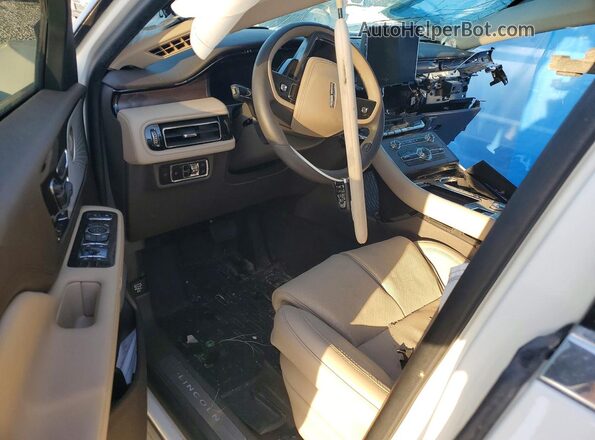 5LM5J7XC1RGL08691 2024 LINCOLN AVIATOR White Առջևի վահանակի տեսք