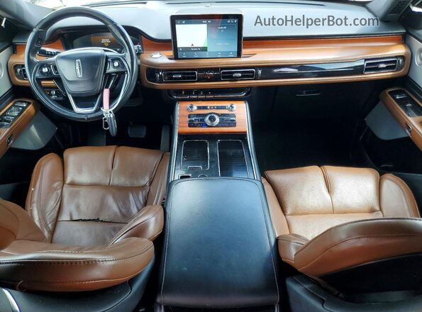 5LM5J7XC2LGL10392 2020 LINCOLN AVIATOR Black Vista del salpicadero