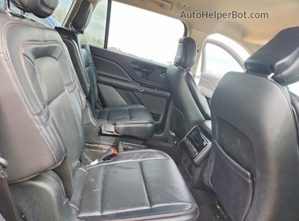 5LM5J7XC2LGL16967 2020 LINCOLN AVIATOR Silver უკანა სალონის ხედი