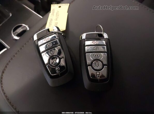 5LM5J7XC2TGL06486 2026 LINCOLN AVIATOR Red Dashboard view