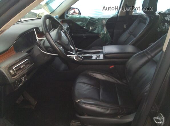 5LM5J7XC3LGL15536 2020 LINCOLN AVIATOR Gray Front interior view