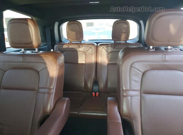 5LM5J7XC3SGL15860 2025 LINCOLN AVIATOR White Widok tylnych siedzeń