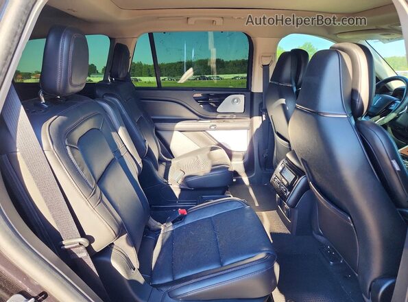 5LM5J7XC4NGL18108 2022 LINCOLN AVIATOR Black Вид задньої частини салону