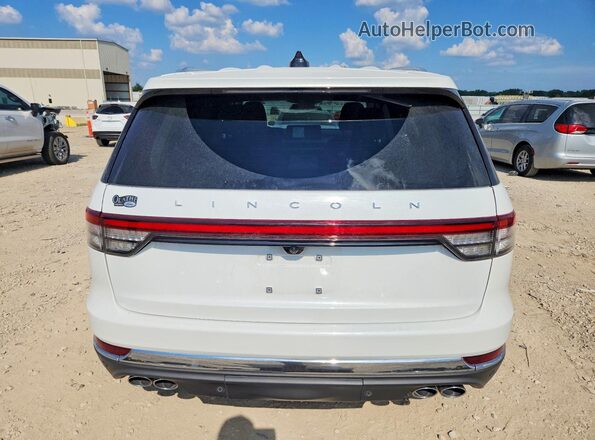 5LM5J7XC4TGL12189 2026 LINCOLN AVIATOR White Вид ззаду