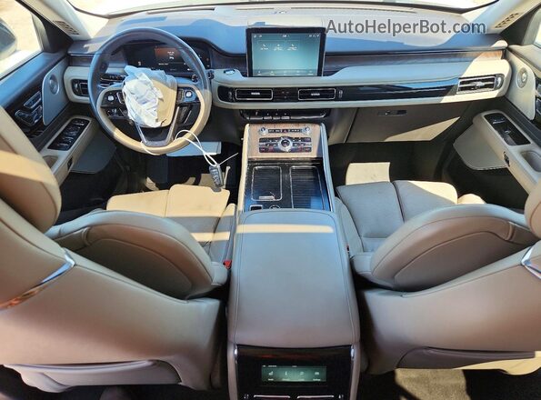 5LM5J7XC7LGL09819 2020 LINCOLN AVIATOR White Dashboard view
