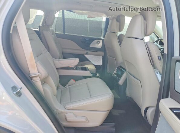 5LM5J7XC8LGL03205 2020 LINCOLN AVIATOR Beige Vista interior trasera