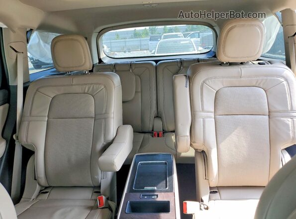 5LM5J7XC8LGL03205 2020 LINCOLN AVIATOR Beige Vista de los asientos traseros