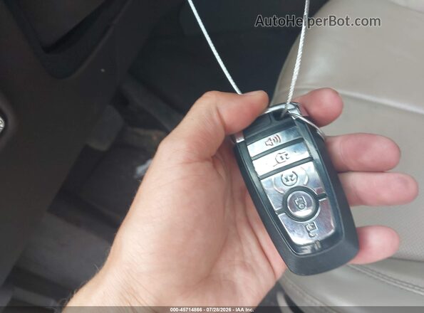 5LM5J7XC9LGL09255 2020 LINCOLN AVIATOR Red Vista del salpicadero