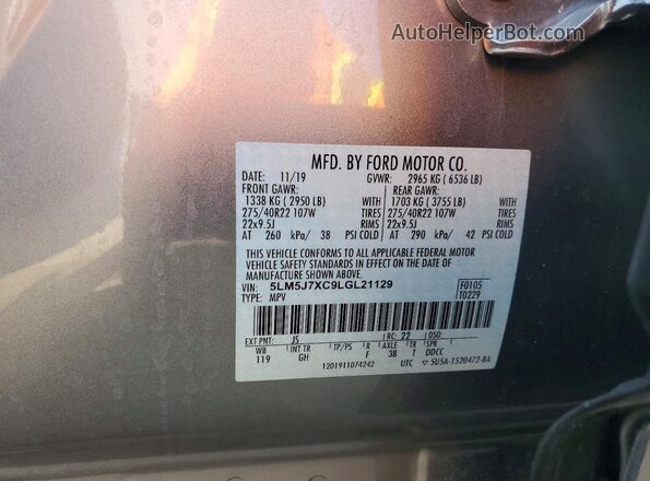 5LM5J7XC9LGL21129 2020 LINCOLN AVIATOR Silver 360 interior view