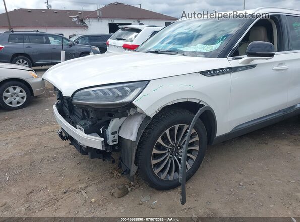 5LM5J7XCXLGL21530 2020 LINCOLN AVIATOR White Front view