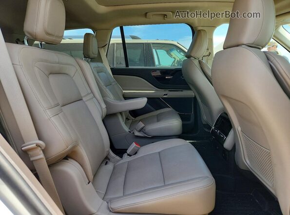 5LM5J7XCXNGL05640 2022 LINCOLN AVIATOR White Սալոնի հետևի տեսք