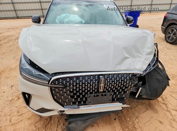 5LM5J7XCXSGL02779 2025 LINCOLN AVIATOR White Vista del compartimento del motor
