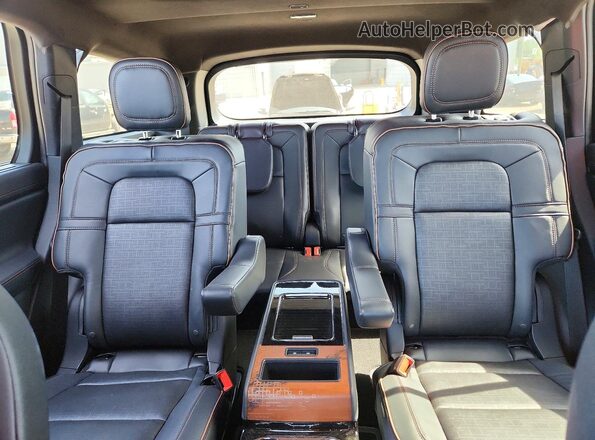 5LM5J9XC2SGL11147 2025 LINCOLN AVIATOR Black Rear seats view