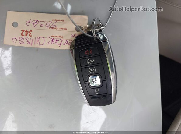 5LMCJ1C90JUL03986 2018 LINCOLN MKC Темно-бордовый Вид панели приборов