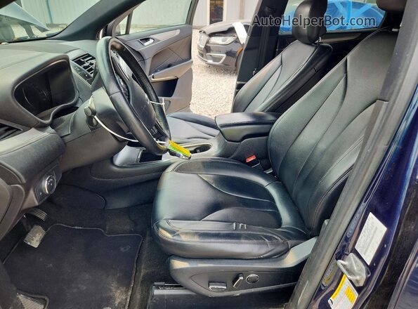 5LMCJ1C94GUJ21054 2016 LINCOLN MKC Blue Вид салону спереду