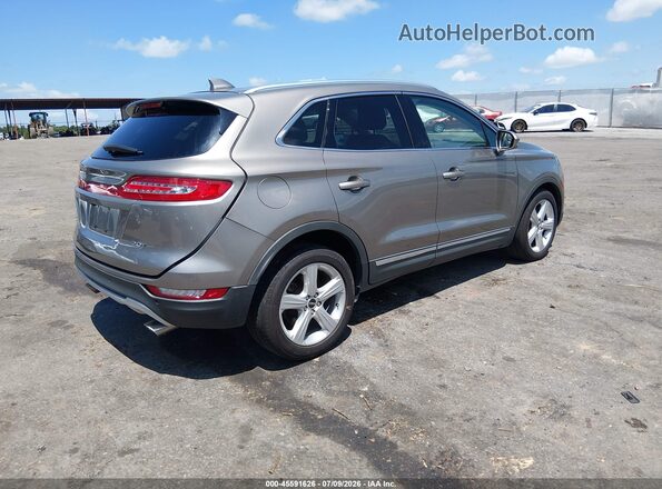 5LMCJ1C94HUL52084 2017 LINCOLN MKC Beige Задня права чверть