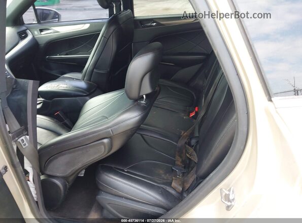 5LMCJ1C96HUL70358 2017 LINCOLN MKC Beige Vista de la etiqueta del VIN