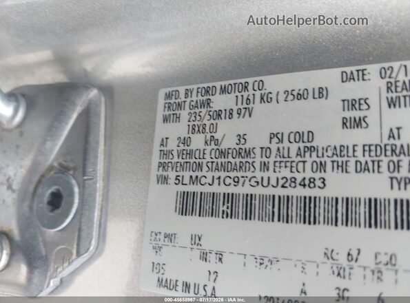 5LMCJ1C97GUJ28483 2016 LINCOLN MKC Silver ძრავის განყოფილების ხედი