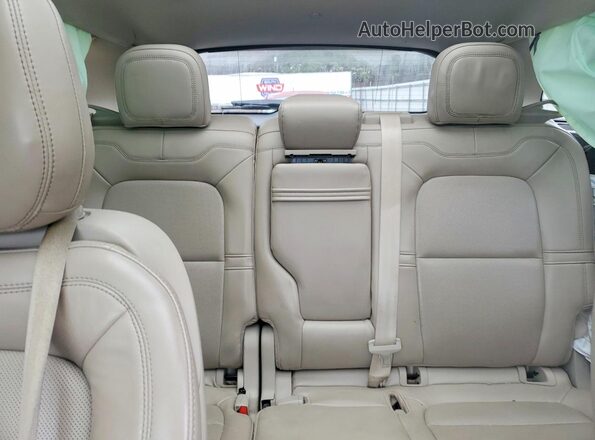 5LMCJ1C97LUL16561 2020 LINCOLN CORSAIR Black Rear seats view